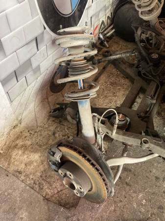 BMW E39 ÖN TAŞIYICI ÇIKMA ORJİNAL - ERCAN TİCARET yedek parça