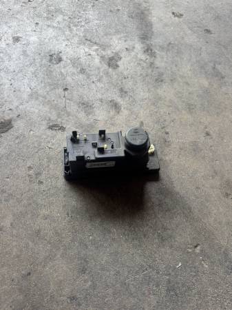 MERCEDES W210 MERKEZİ KİLİT POMPASI 2108002448 - ERCAN TİCARET yedek parça