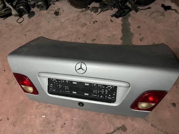 MERCEDES W210 ORJİNAL HATASIZ GRİ BAGAJ KAPAĞI - ERCAN TİCARET çıkma orjinal yedek parça